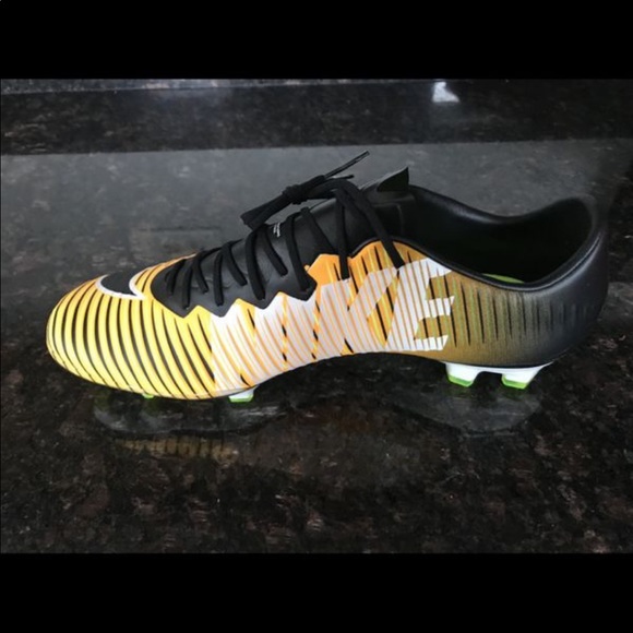 Mercurial Vapor XI FG Men’s 11.5 - Picture 3 of 6